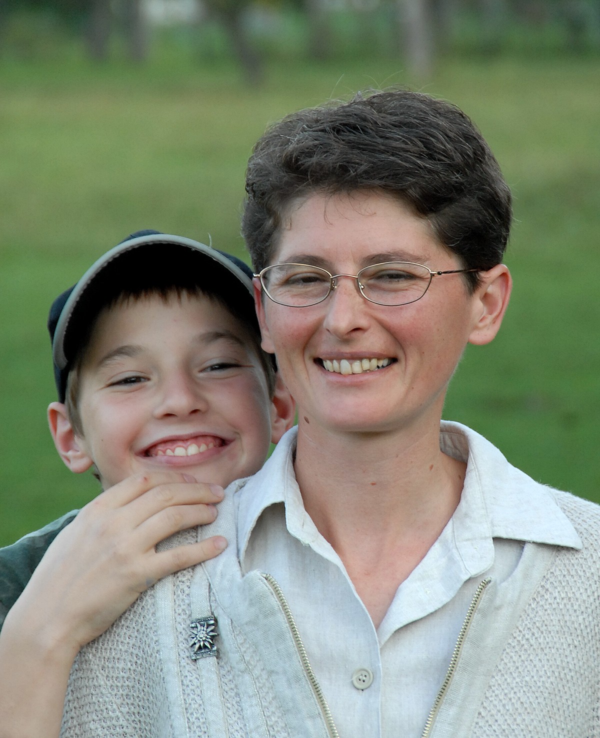 Waltraud Wolton, 2732 Wrflach (mit Sohn Florian)