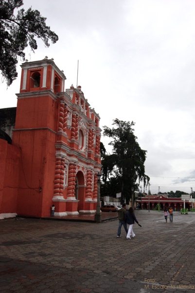 Vista Lateral de la Iglesia