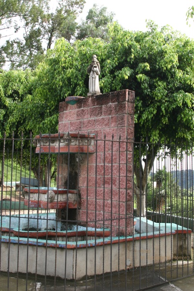 Monumento al Patron del Poblado