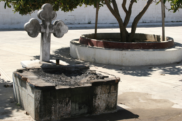 Area de Ofrendas Frente a la Iglesia