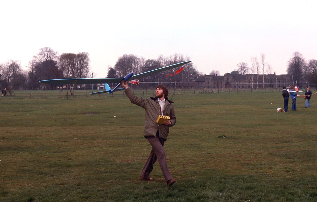 Flyer 25.jpg