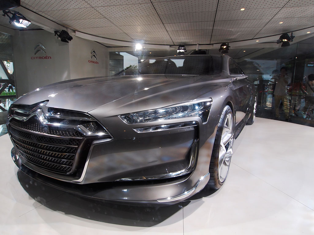Super Citroen At The French Pavillion