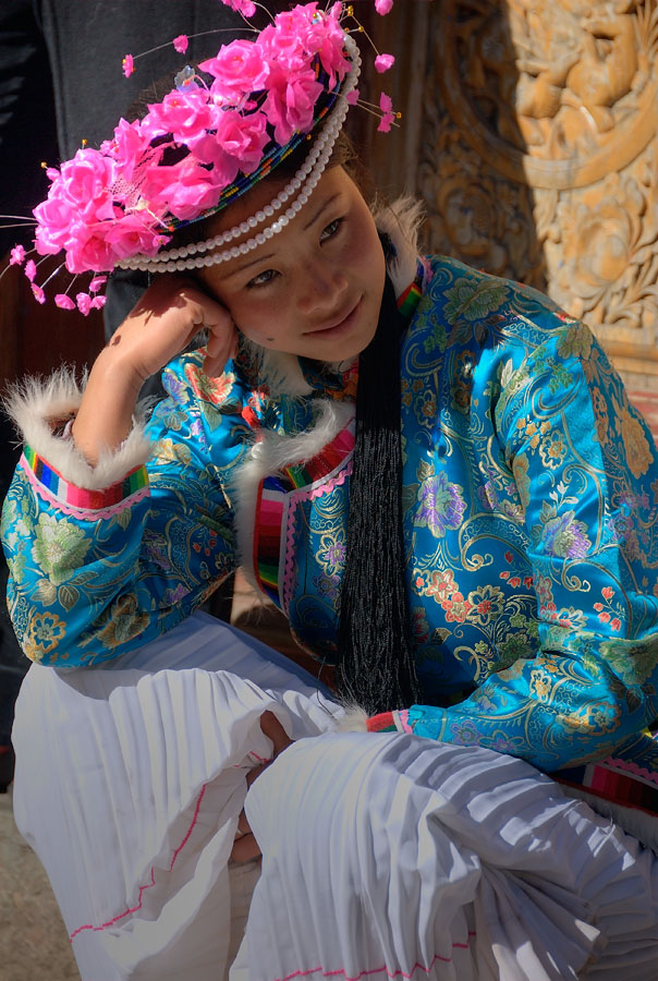 Na Xi Tribe Young Girl  Ǧڤ֤k