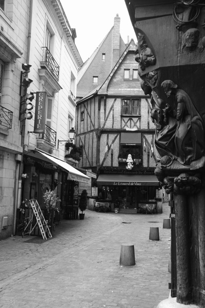 Tours - Place Plumereau