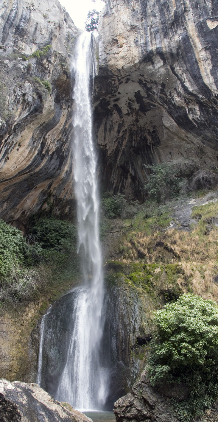 Gorge du Loup waterfalls tall