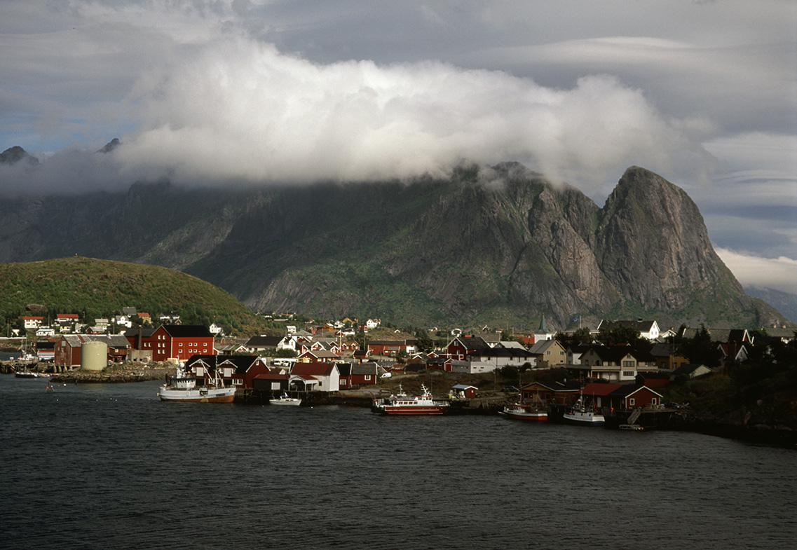 Riene and cloud cap, Lofoten