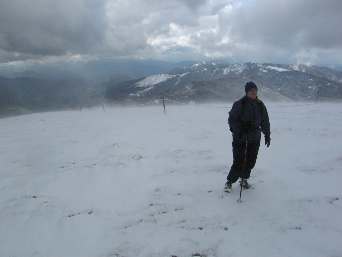 Wild conditions near the top of Cap du Carmil, 1617m