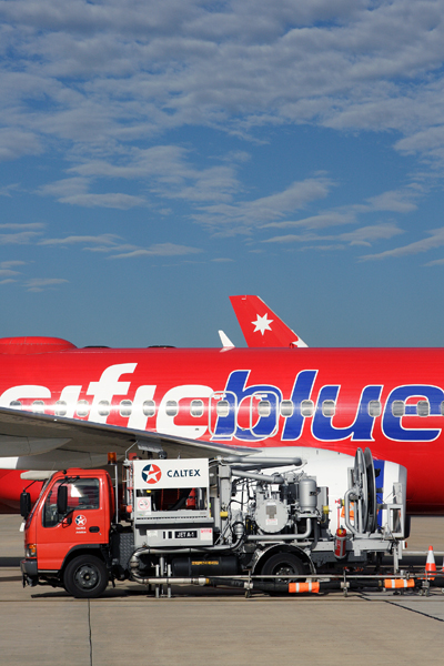 PACIFIC BLUE BOEING 737 800 BNE RF IMG_0623.jpg
