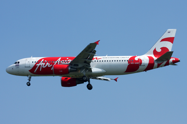 AIR ASIA AIRBUS A320 BKK RF IMG_0552.jpg