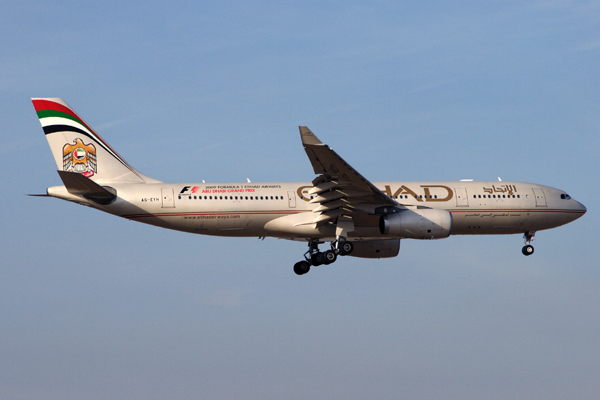 ETIHAD AIRBUS A330 200 BJS RF IMG_2847.jpg