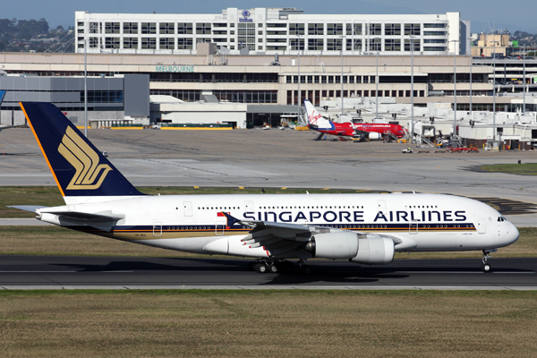 SINGAPORE AIRLINES AIRBUS A380 MEL RF IMG_1512.jpg