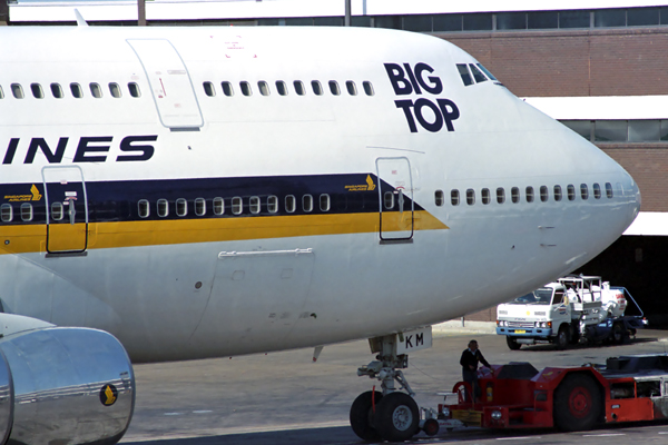 SINGAPORE AIRLINES BOEING 747 300 SYD RF 073 6.jpg