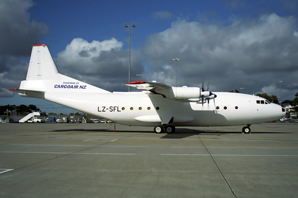 CARGOAIR NZ ANTONOV AN12 BNE RF 1151 33.jpg