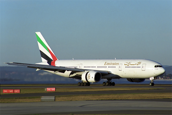 EMIRATES BOEING 777 200 SYD RF 1494 1.jpg