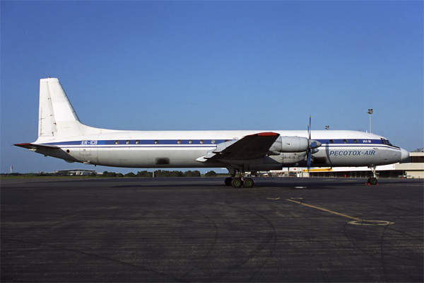 PECOTOX AIR ILYUSHIN IL18 BNE RF 1810 32.jpg