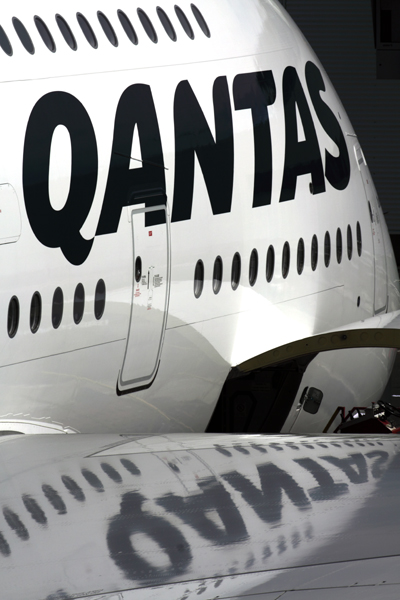 QANTAS AIRBUS A380 SYD RF IMG_9995.jpg