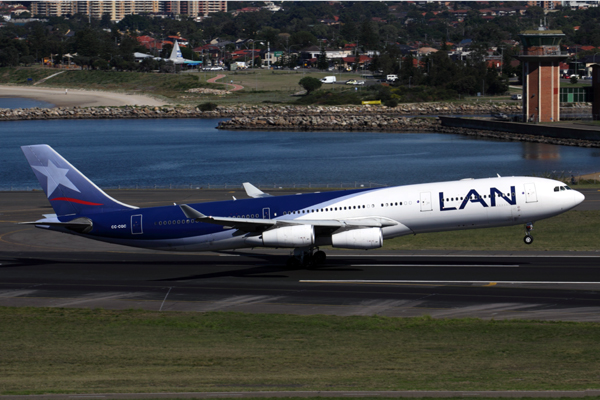 LAN AIRBUS A340 300 SYD RF IMG_9975.jpg