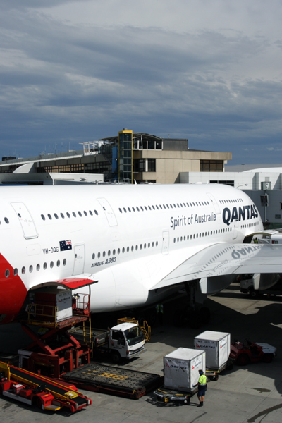 QANTAS AIRBUS A380 SYD RF IMG_5990.jpg