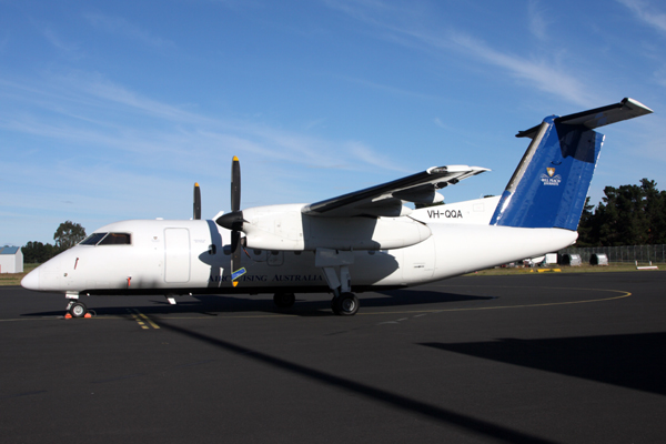 AIR CRUISING AUSTRALIA DASH 8 200 HBA RF IMG_5445.jpg