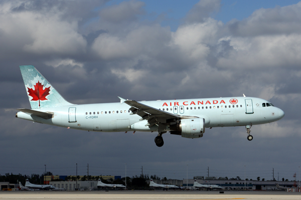 AIR CANADA AIRBUS A320 MIA RF 5K5A9552.jpg