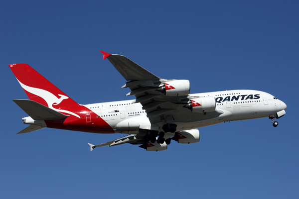 QANTAS AIRBUS A380 MEL RF 5K5A8669.jpg