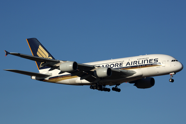 SINGAPORE AIRLINES AIRBUS A380 MEL RF 5K5A8715.jpg