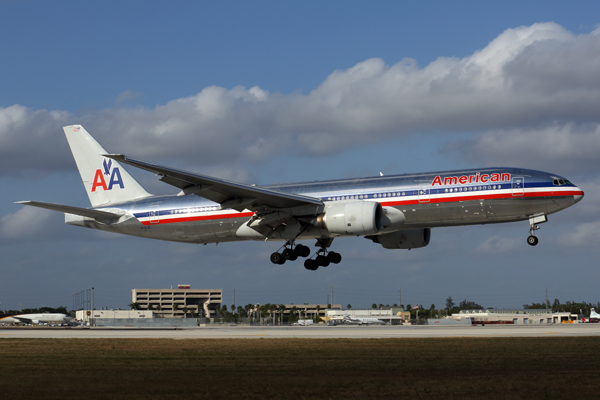 AMERICAN BOEING 777 200 MIA RF 5K5A9703.jpg