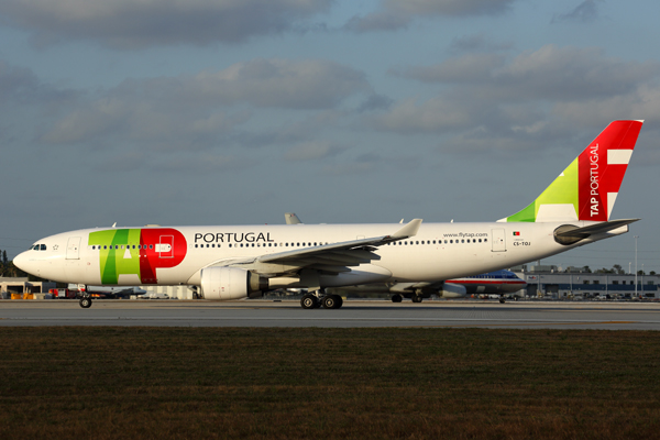 TAP AIR PORTUGAL AIRBUS A330 200 MIA RF 5K5A9741.jpg