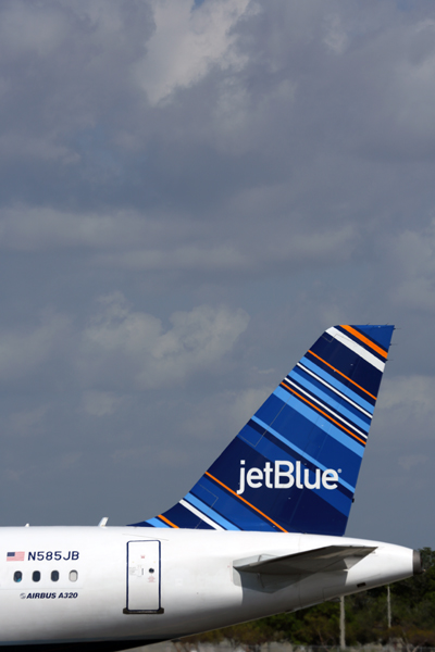JETBLUE AIRBUS A320 FLL RF 5K5A9807.jpg