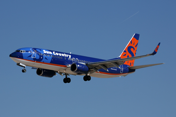 SUN COUNTRY BOEING 737 800 LAS RF 5K5A9936.jpg