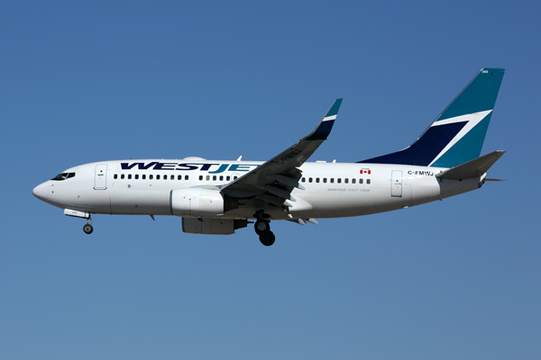 WESTJET BOEING 737 700 LAS RF 5K5A9947.jpg