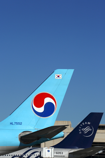 KOREAN AIR CHINA EASTERN AIRCRAFT LAX RF 5K5A0089.jpg
