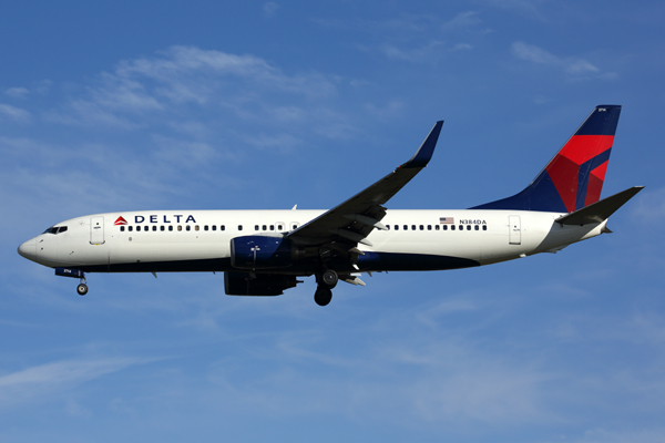 DELTA BOEING 737 800 LAX RF 5K5A0129.jpg