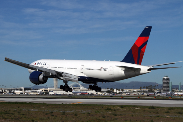 DELTA BOEING 777 200LR LAX RF IMG_9019.jpg