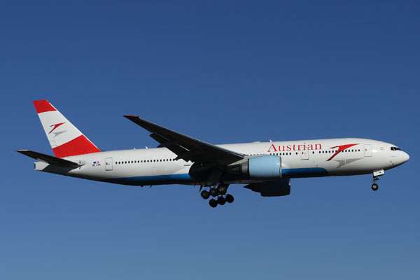 AUSTRIAN BOEING  777 200  SYD RF