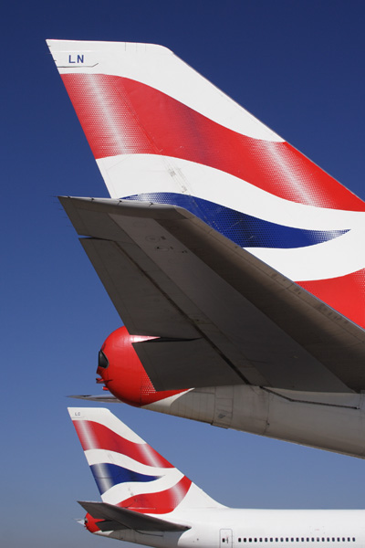 BRITISH AIRWAYS BOEING 747 400s JNB RF 1117.jpg