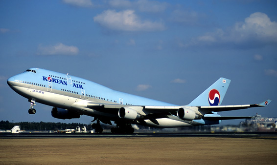 KOREAN BOEING 747 400 NRT RF.jpg