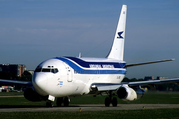 AEROLINEAS ARGENTINAS BOEING 737 200 AEP RF.jpg