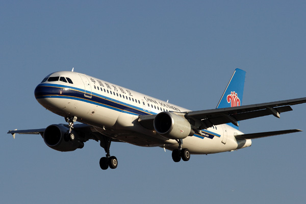 CHINA SOUTHERN AIRBUS A320 BJS RF IMG_2948.jpg