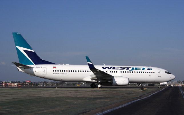 WESTJET BOEING 737 800 LAX RF 0638.jpg