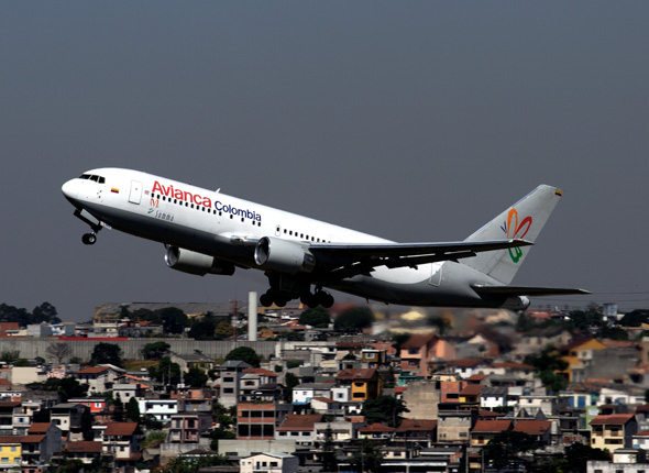 AVIANCA COLOMBIA BOEING 767 200 GRU RF