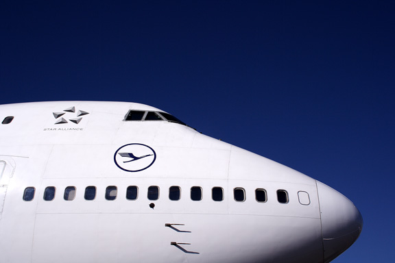 LUFTHANSA BOEING B747 400 RF.jpg