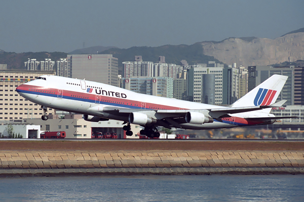UNITED BOEING 747 400 HKG RF 992 34.jpg