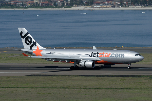 JETSTAR AIRBUS A330 200 SYD RF IMG_5055.jpg