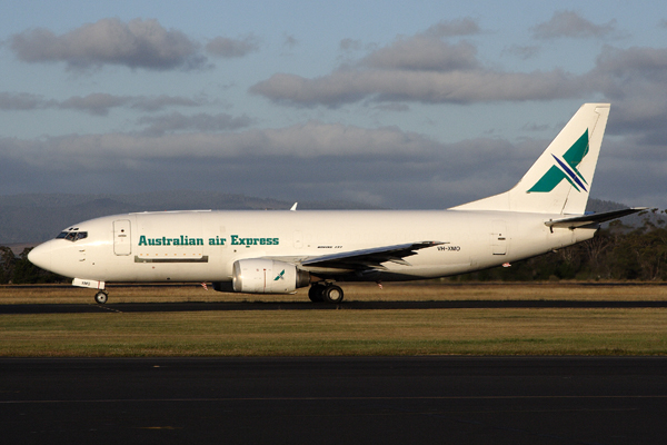 AUSTRALIAN AIR EXPRESS BOEING 737 300F HBA RF IMG_5209.jpg