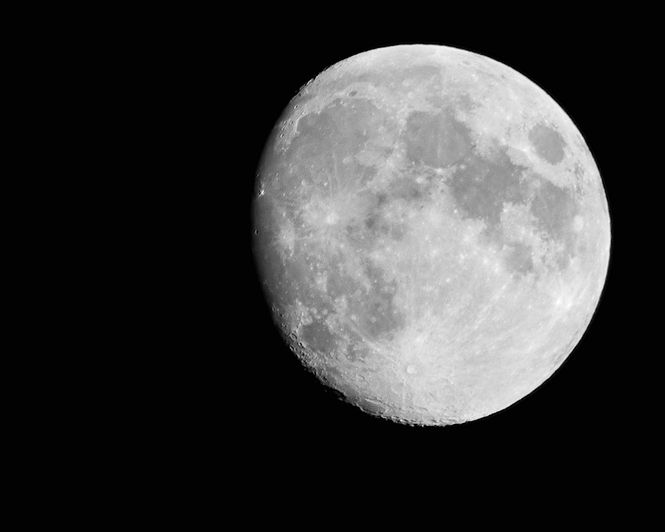 DSC04214 - Waxing Gibbous