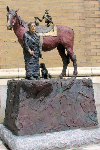 Emily Carr and Friends statue 