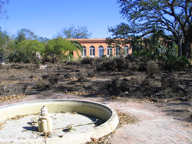 Botanical Garden and Pavilion on October 18