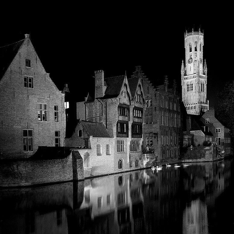 <b>4th Place</b><br>Brugge by night<br>by Moti