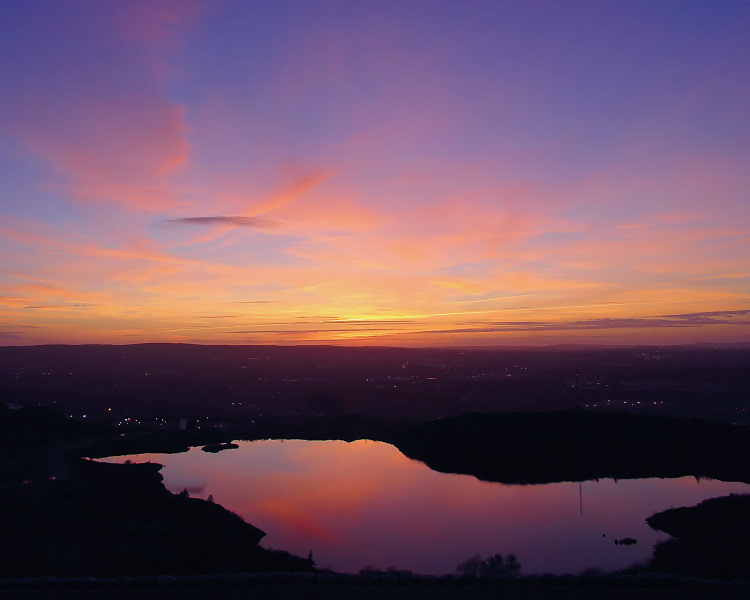 <B>Sunset on Signal Hill</b>